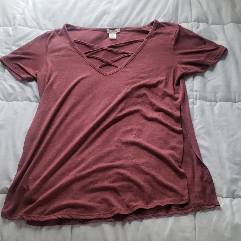 Red tshirt with side slits